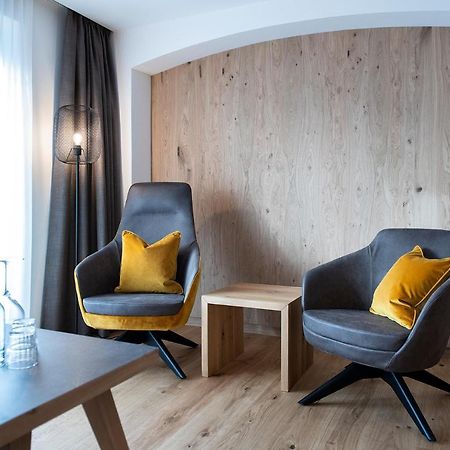 Der Mohrenwirt **** Hotel Burgusio Bagian luar foto
