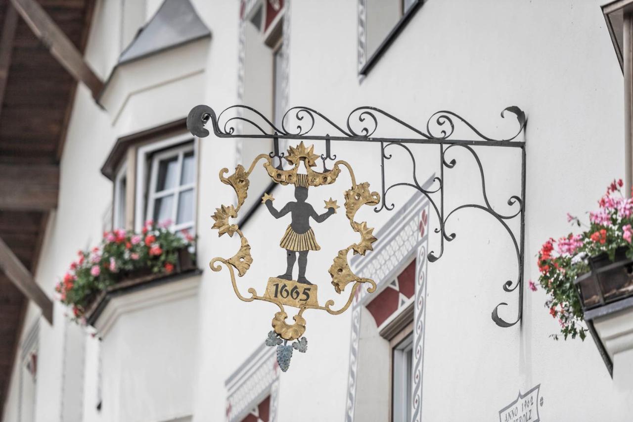 Der Mohrenwirt **** Hotel Burgusio Bagian luar foto