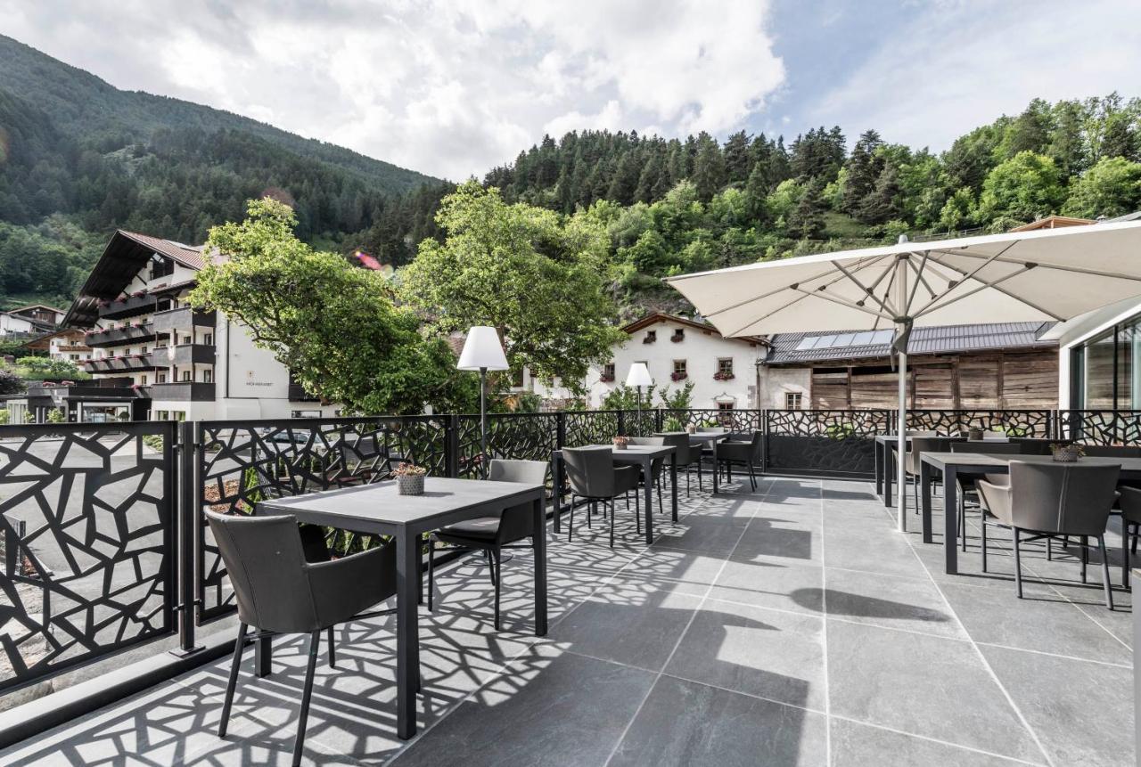 Der Mohrenwirt **** Hotel Burgusio Bagian luar foto